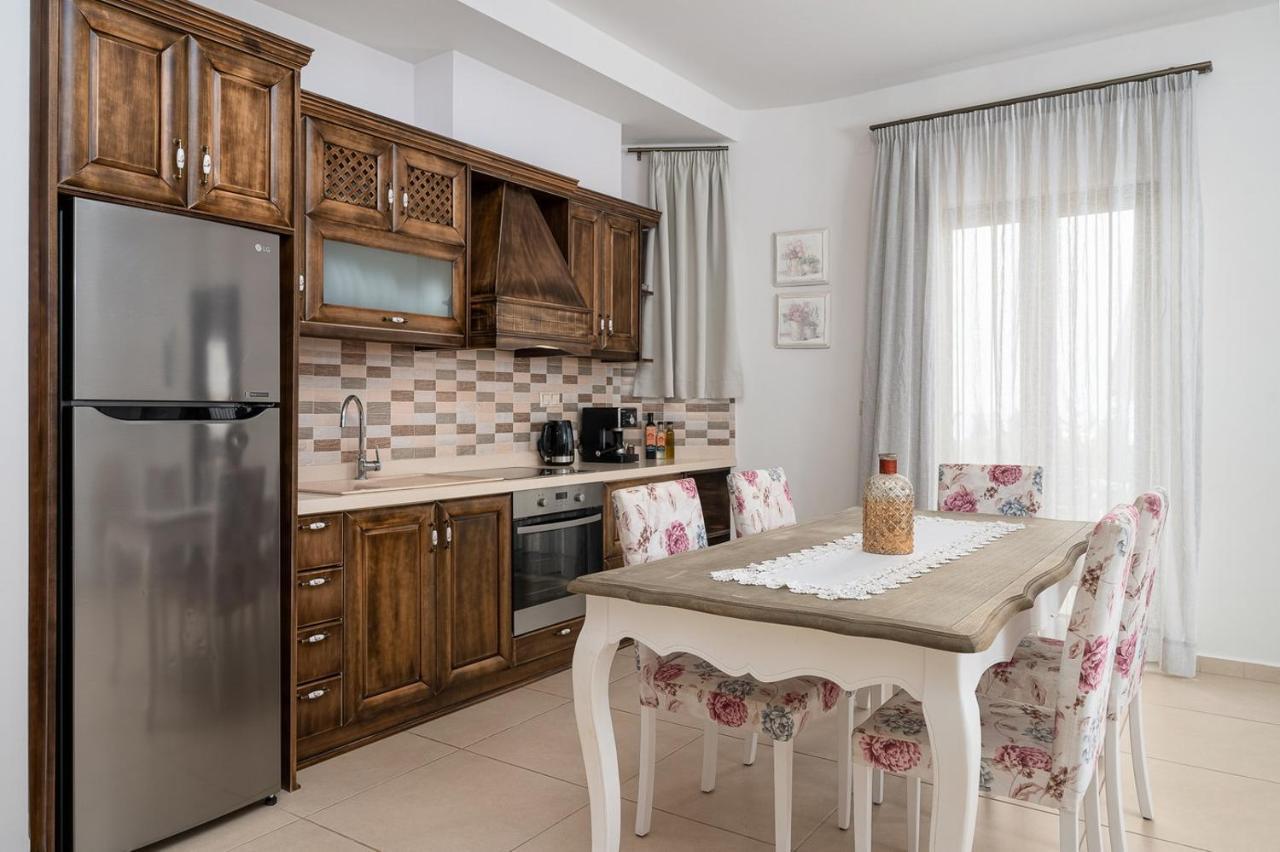 Orelia Cretan Deluxe Apartments Kamilari Exterior foto