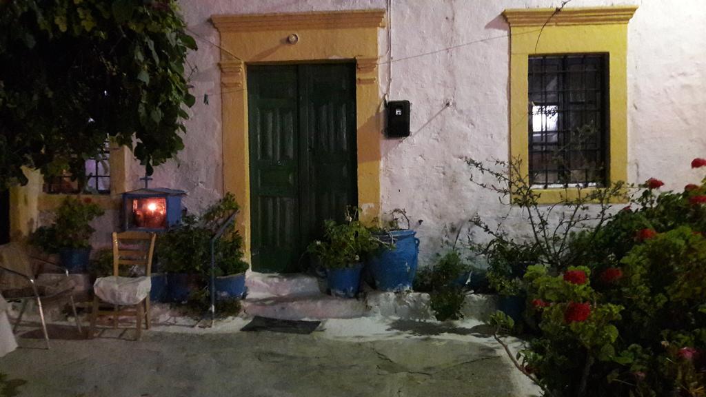Orelia Cretan Deluxe Apartments Kamilari Exterior foto